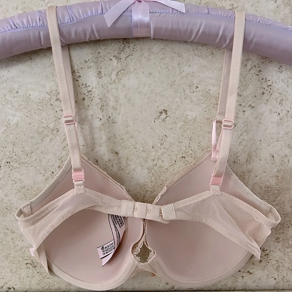 Victoria’s Secret Lined Demi Double Bra size 32D